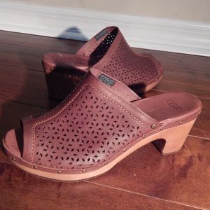 Ugg Ansel Chestnut Perforated Clogs 8